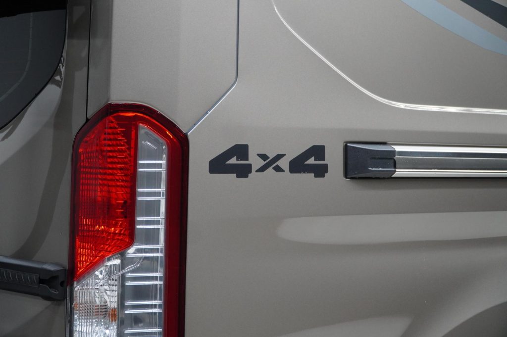 Karmann Dexter 560 4x4 2023 - Lahden Autokauppa