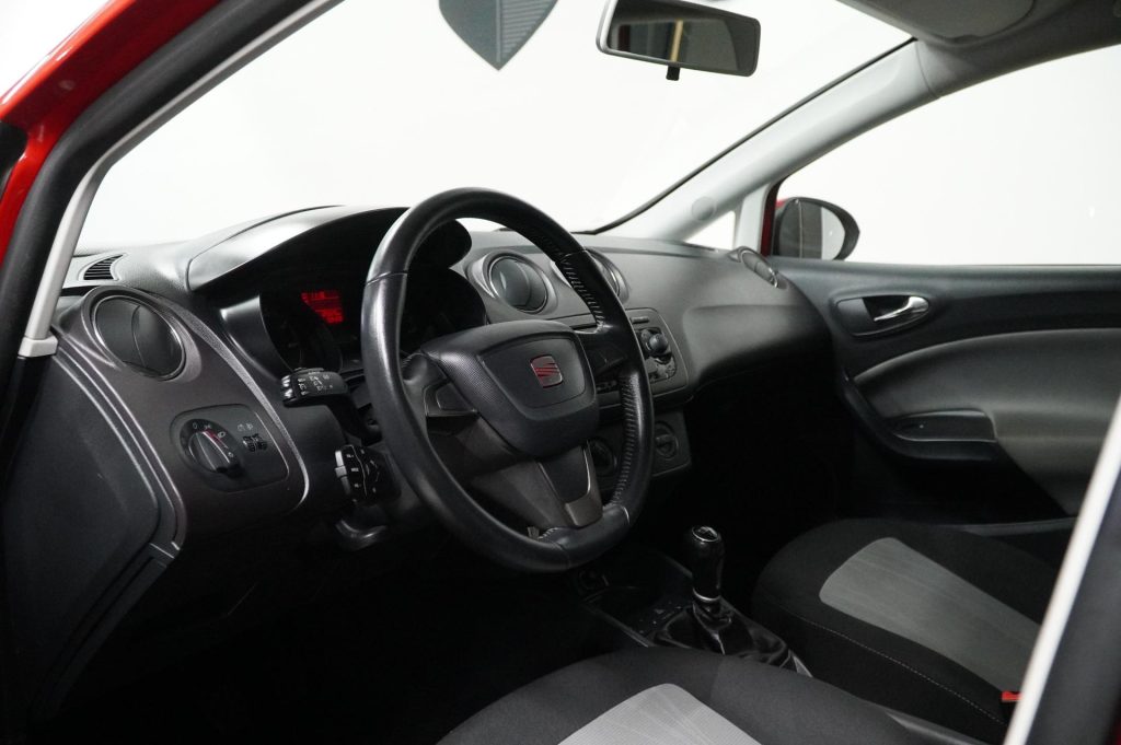 Seat Ibiza 2012 - Lahden Autokauppa