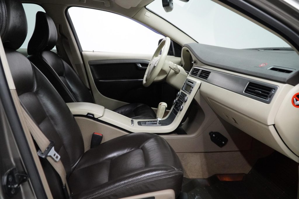 Volvo XC70 2008 - Lahden Autokauppa