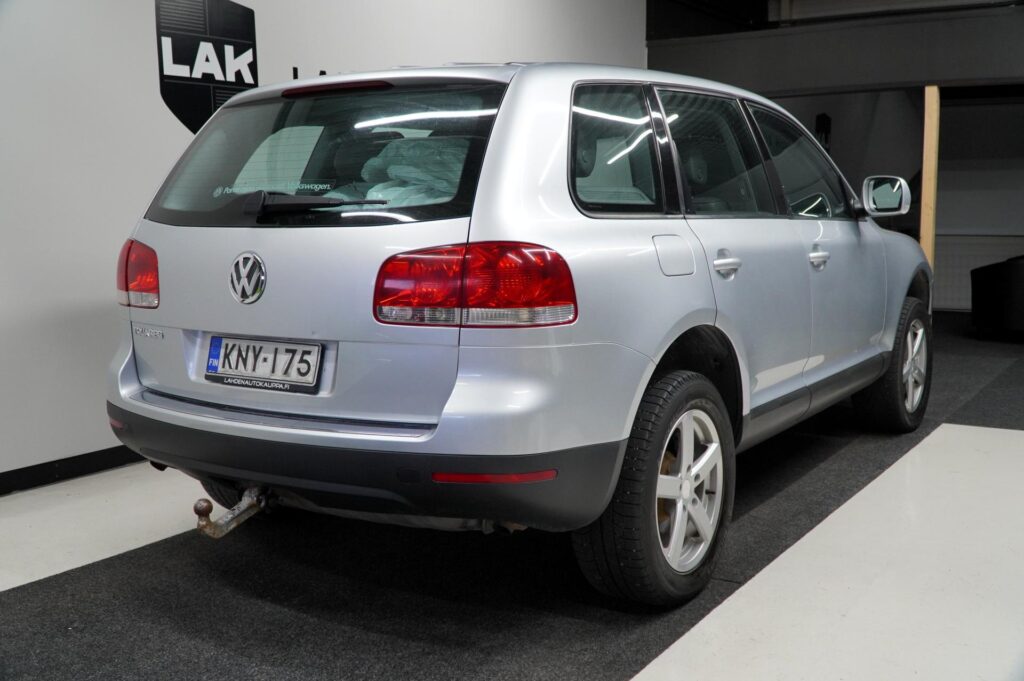 Volkswagen Touareg 3.2 V6 162kw TipTronic * Rautajouset * Vetokoukku * Lohkolämmitin * Nahat * Ketju vaihdettu * Volkswagen Touareg 3.2 V6 162kw TipTronic * Rautajouset * Vetokoukku * Lohkolämmitin * Nahat * Ketju vaihdettu * - Lahden Autokauppa