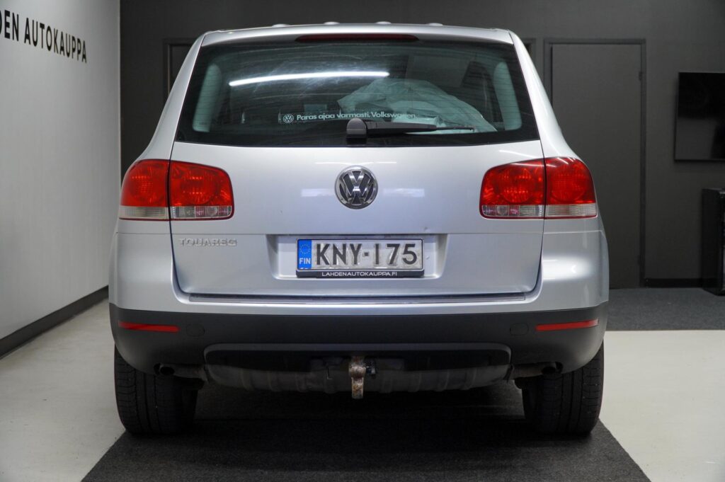 Volkswagen Touareg 3.2 V6 162kw TipTronic * Rautajouset * Vetokoukku * Lohkolämmitin * Nahat * Ketju vaihdettu * Volkswagen Touareg 3.2 V6 162kw TipTronic * Rautajouset * Vetokoukku * Lohkolämmitin * Nahat * Ketju vaihdettu * - Lahden Autokauppa