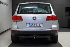 Volkswagen Touareg 3.2 V6 162kw TipTronic * Rautajouset * Vetokoukku * Lohkolämmitin * Nahat * Ketju vaihdettu * Volkswagen Touareg 3.2 V6 162kw TipTronic * Rautajouset * Vetokoukku * Lohkolämmitin * Nahat * Ketju vaihdettu * - Lahden Autokauppa