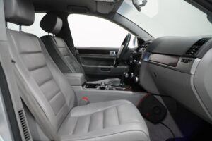 Volkswagen Touareg 3.2 V6 162kw TipTronic * Rautajouset * Vetokoukku * Lohkolämmitin * Nahat * Ketju vaihdettu * Volkswagen Touareg 3.2 V6 162kw TipTronic * Rautajouset * Vetokoukku * Lohkolämmitin * Nahat * Ketju vaihdettu * - Lahden Autokauppa