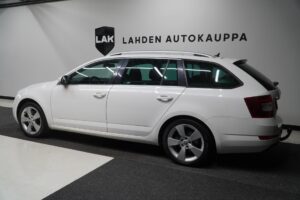 Skoda Octavia Combi 2.0 TDI 184 4x4 Elegance DSG Skoda Octavia Combi 2.0 TDI 184 4x4 Elegance DSG - Lahden Autokauppa