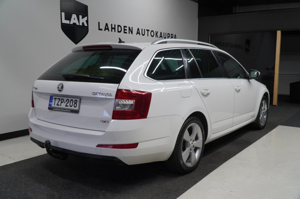 Skoda Octavia Combi 2.0 TDI 184 4x4 Elegance DSG Skoda Octavia Combi 2.0 TDI 184 4x4 Elegance DSG - Lahden Autokauppa