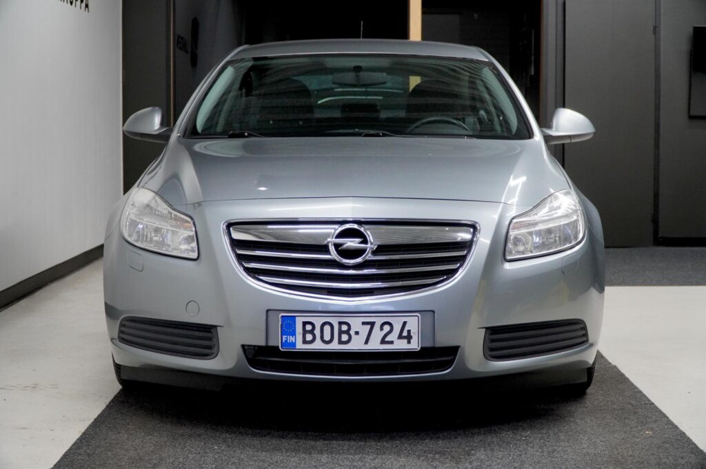 Opel Insignia 4-ov Essentia 1.6 Ecotec 85kW MT6 Opel Insignia 4-ov Essentia 1.6 Ecotec 85kW MT6 - Lahden Autokauppa