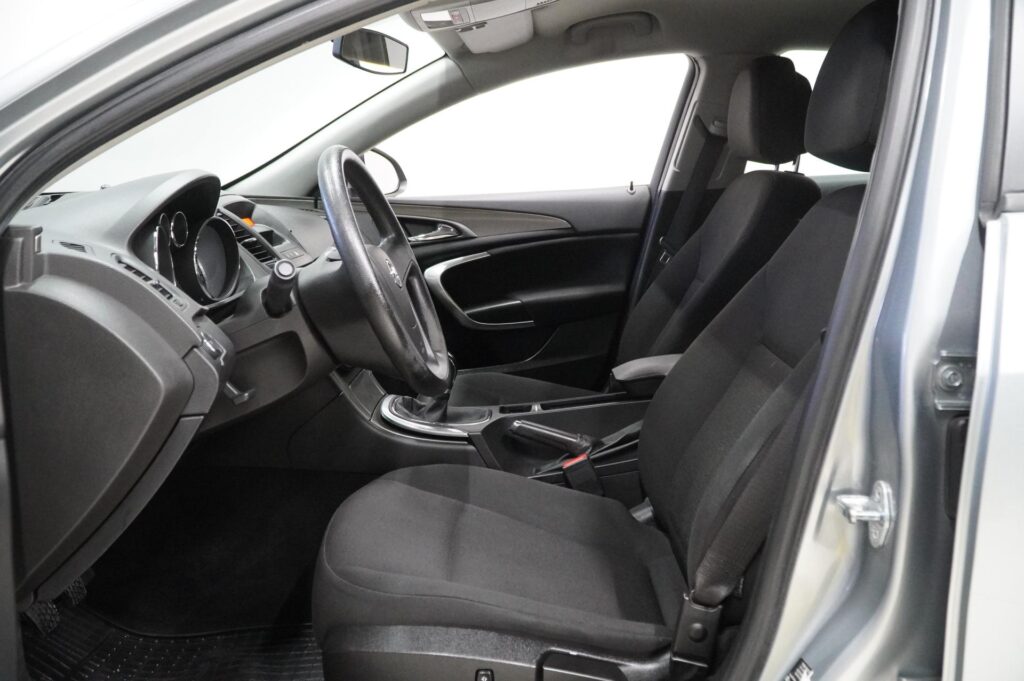 Opel Insignia 4-ov Essentia 1.6 Ecotec 85kW MT6 Opel Insignia 4-ov Essentia 1.6 Ecotec 85kW MT6 - Lahden Autokauppa