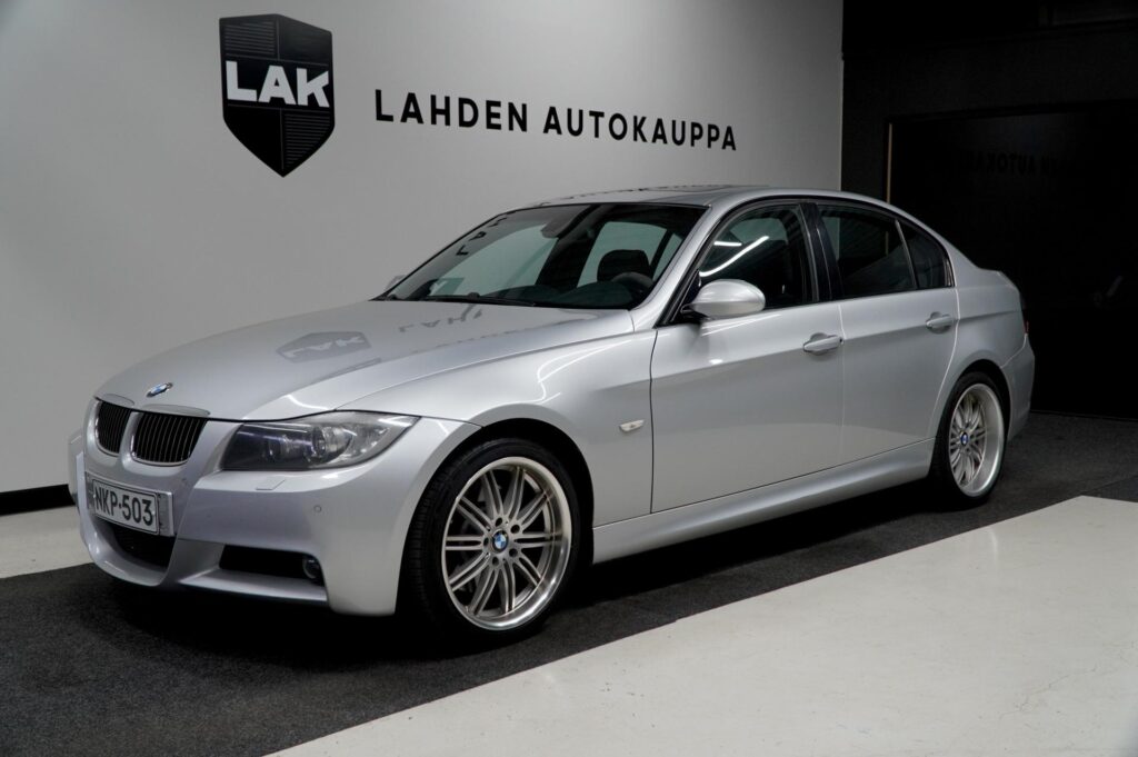 BMW 330 E90 xDrive M sport BMW 330 E90 xDrive M sport - Lahden Autokauppa