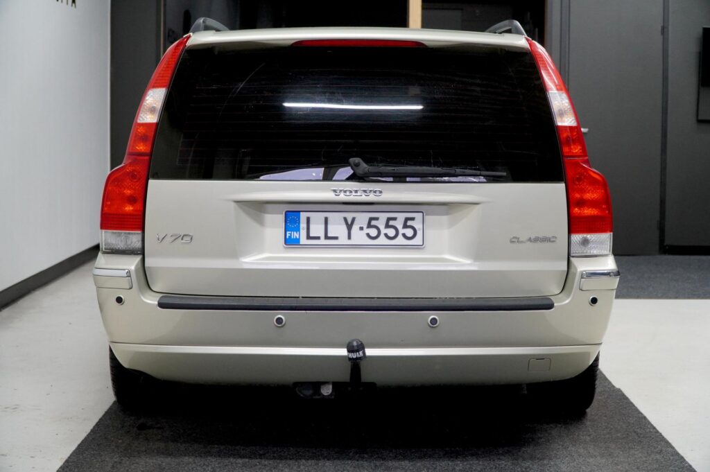 Volvo V70 2.5T Classic aut Volvo V70 2.5T Classic aut - Lahden Autokauppa