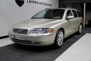 Volvo V70 2.5T Classic aut Volvo V70 2.5T Classic aut - Lahden Autokauppa
