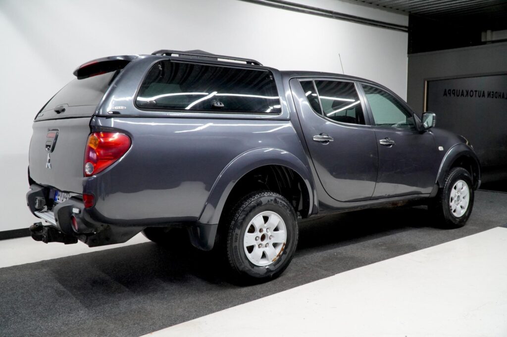Mitsubishi L200 Double Cab 2.5 DI-D Invite Plus 2-paikkainen Mitsubishi L200 Double Cab 2.5 DI-D Invite Plus 2-paikkainen - Lahden Autokauppa