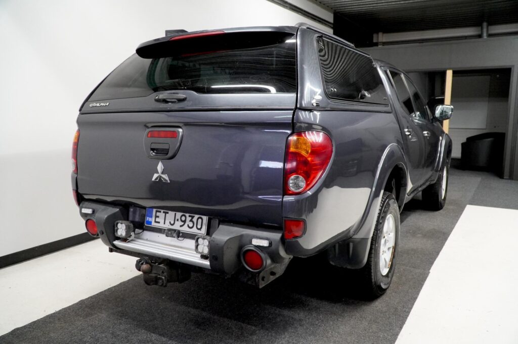 Mitsubishi L200 Double Cab 2.5 DI-D Invite Plus 2-paikkainen Mitsubishi L200 Double Cab 2.5 DI-D Invite Plus 2-paikkainen - Lahden Autokauppa