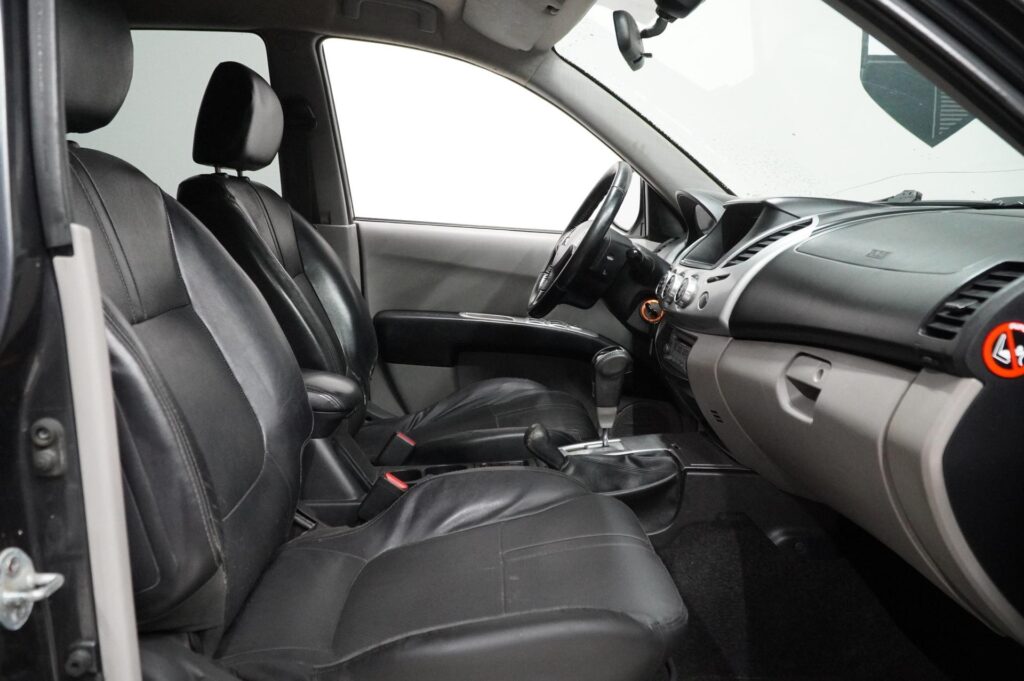 Mitsubishi L200 Double Cab 2.5 DI-D Invite Plus 2-paikkainen Mitsubishi L200 Double Cab 2.5 DI-D Invite Plus 2-paikkainen - Lahden Autokauppa