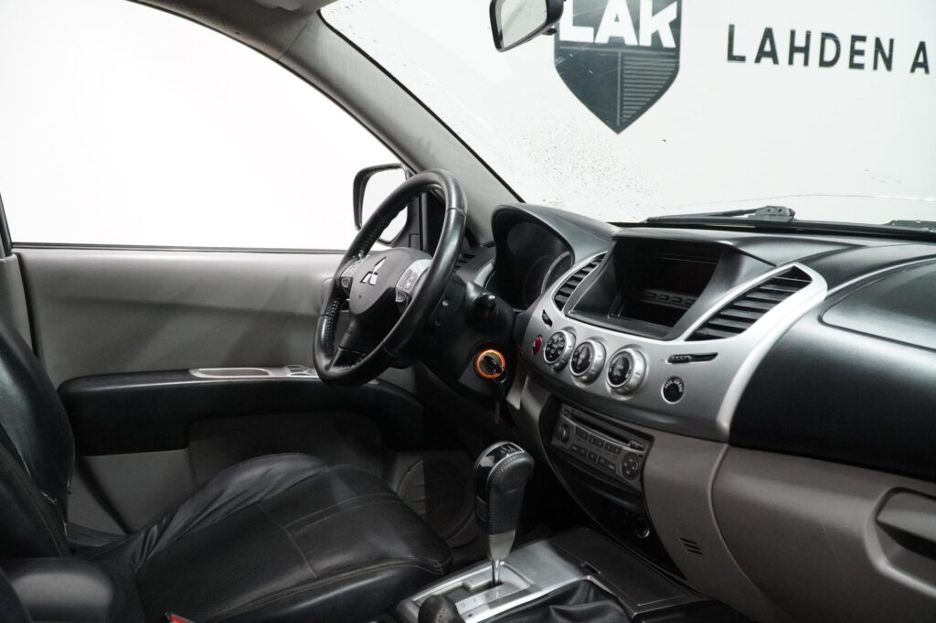 Mitsubishi L200 Double Cab 2.5 DI-D Invite Plus 2-paikkainen Mitsubishi L200 Double Cab 2.5 DI-D Invite Plus 2-paikkainen - Lahden Autokauppa