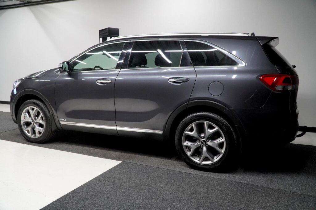 Kia Sorento 2.2 CRDi AWD Business Premium A/T 5P Kia Sorento 2.2 CRDi AWD Business Premium A/T 5P - Lahden Autokauppa
