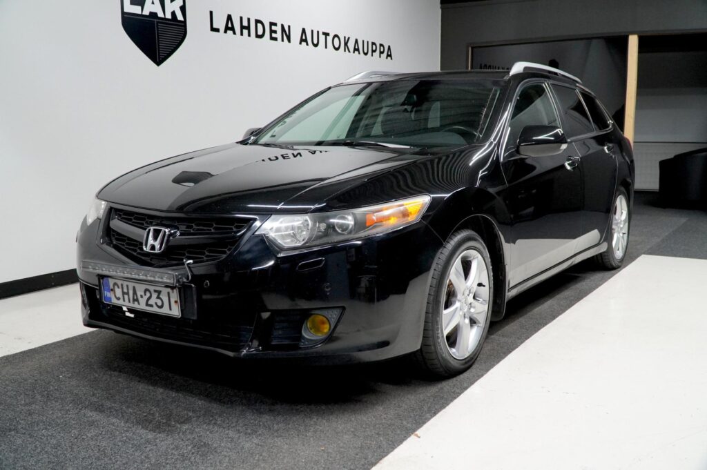 Honda Accord Tourer 2.2 i-DTEC Executive Honda Accord Tourer 2.2 i-DTEC Executive - Lahden Autokauppa