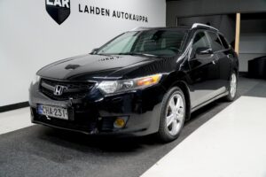 Honda Accord Tourer 2.2 i-DTEC Executive Honda Accord Tourer 2.2 i-DTEC Executive - Lahden Autokauppa