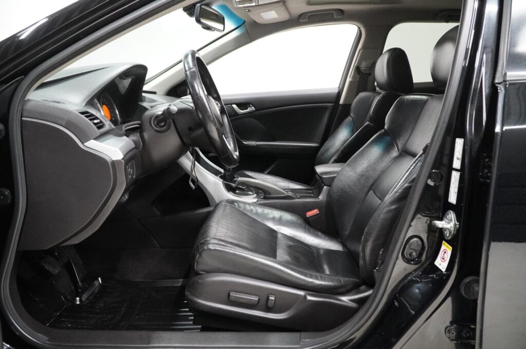 Honda Accord Tourer 2.2 i-DTEC Executive Honda Accord Tourer 2.2 i-DTEC Executive - Lahden Autokauppa